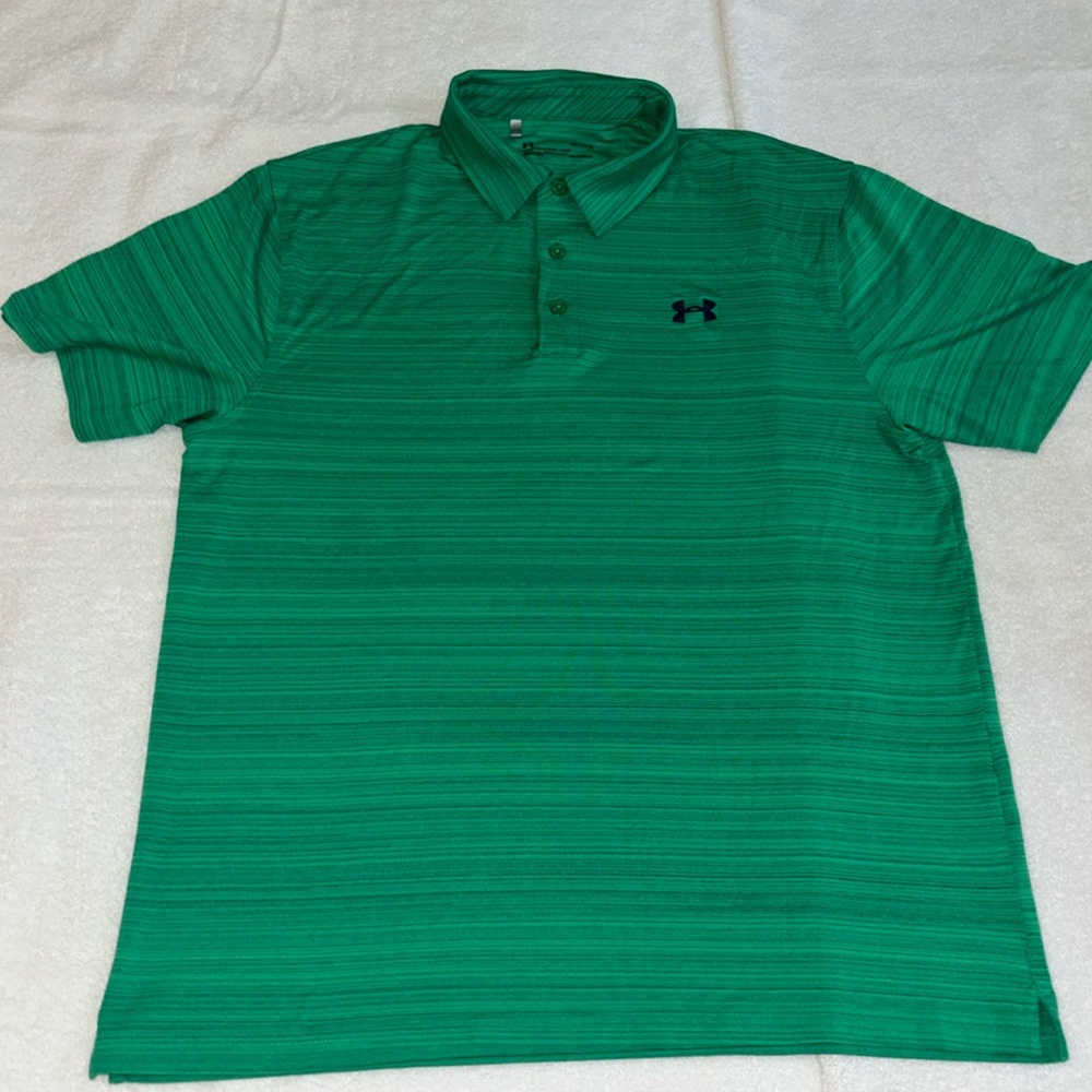 Underarmour Large Men’s Golf Shirt.